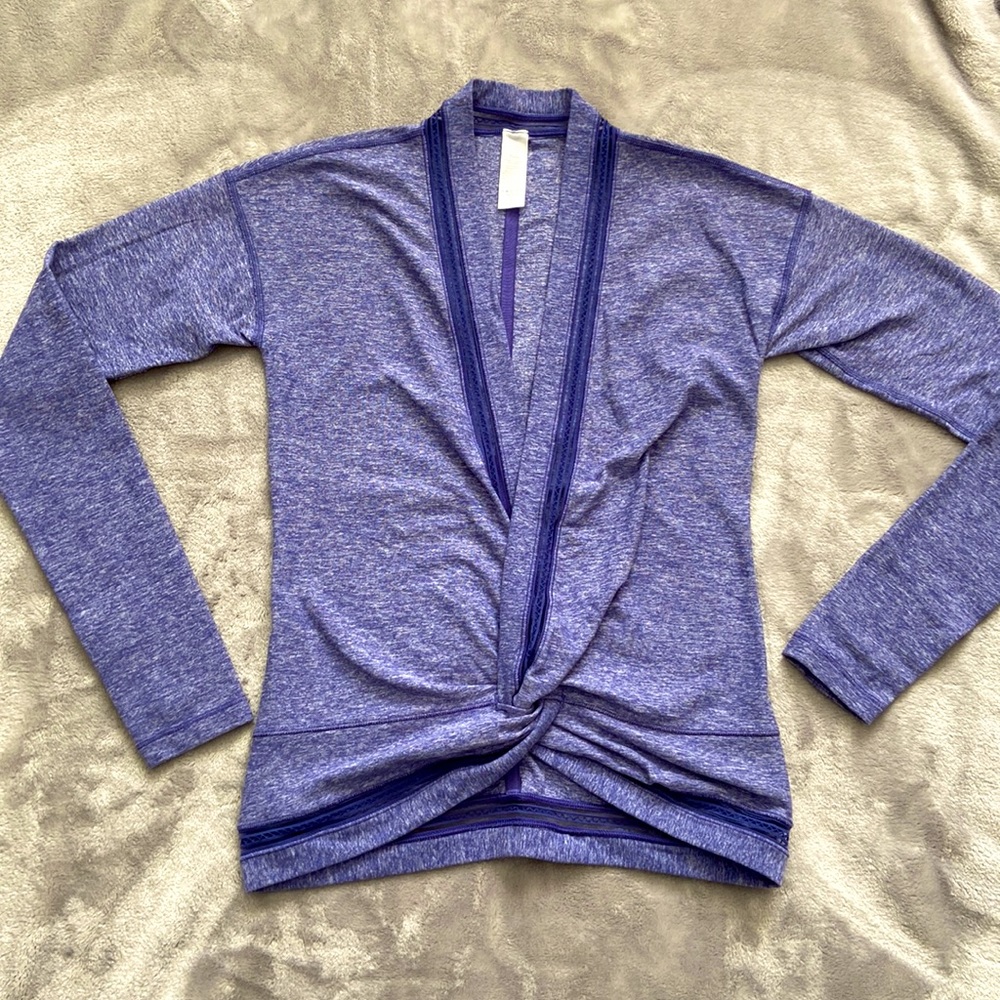 Ivivva by Lululemon On The Move wrap with front knot and lace trim size 12